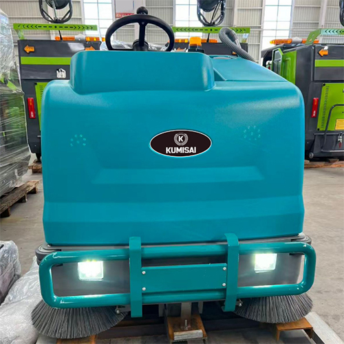 Xe quét rác chà sàn Kumisai KMS 1450XS