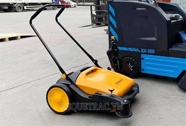 Mua xe quét rác hút bụi đẩy tay Clepro CW 103 2 ở địa chỉ uy tín
