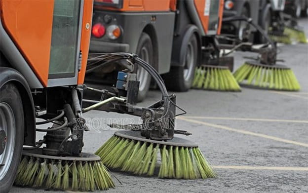 Hệ thống chổi quét bền bỉ, làm sạch hiệu quả