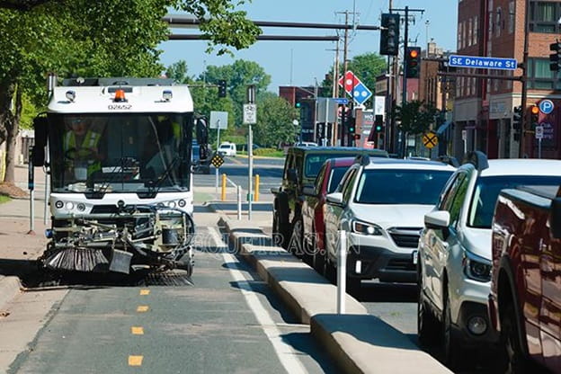 Căn cứ vào nhu cầu cần làm sạch để lựa chọn loại máy