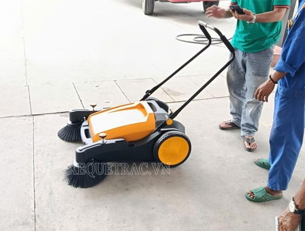 Thiết kế xe quét rác thiết kế hiện đại, tiện dụng